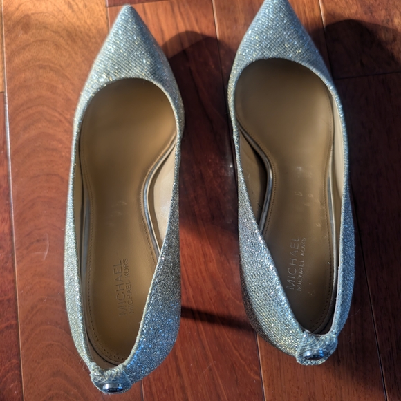 Michael Kors Glittering Silver/Gold Kitten Heels - Picture 4 of 12